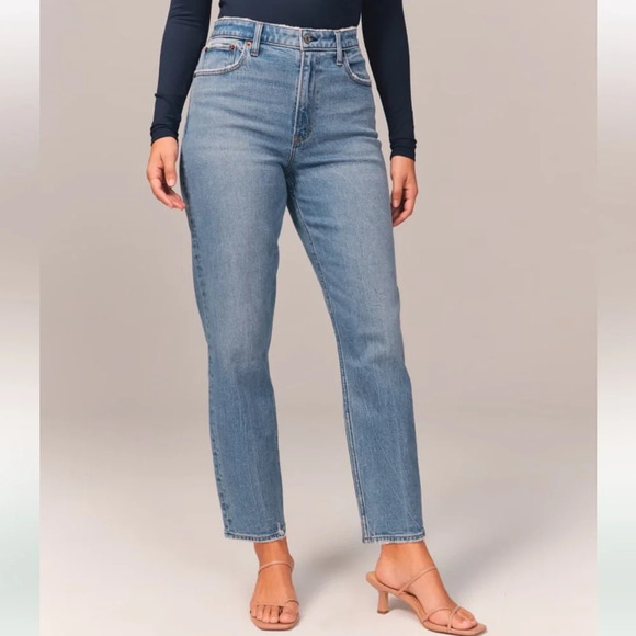 NWT! Abercrombie & Fitch Curve Love high rise Mom jeans 37/24 - Picture 3 of 9